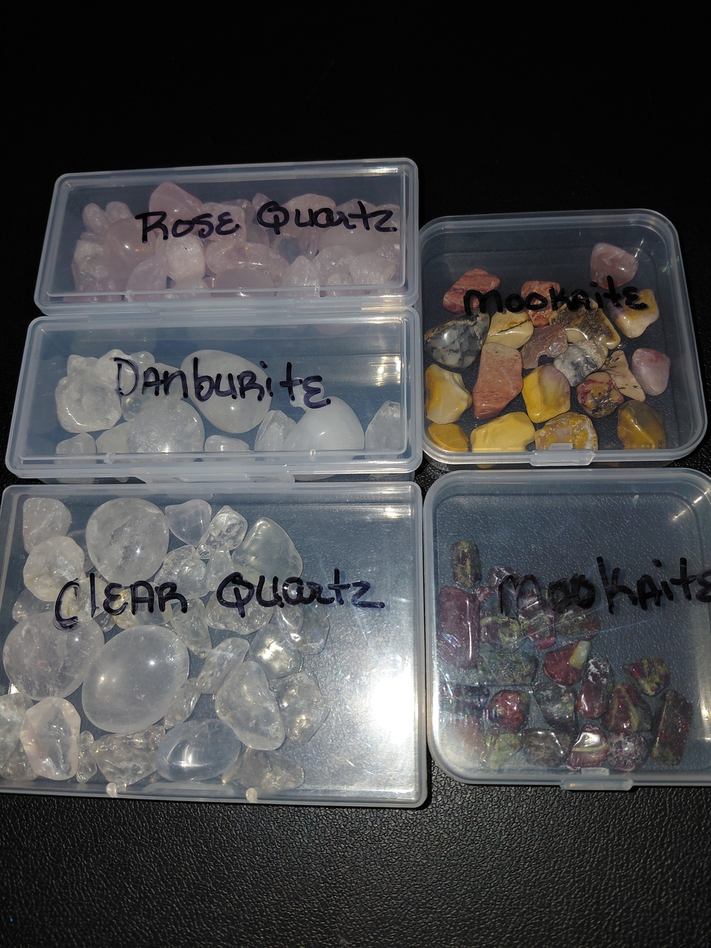Big CRYSTAL COLLECTION Tumbles, Raws and Carved 30 boxes - Picture 2 of 6